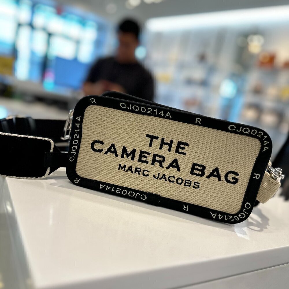 NWT!Marc Jacobs The Camera Bag -White Canvas with Black logo binded edge